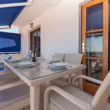 Port Royale 64 - Two Bed Penthouse Lägenhet