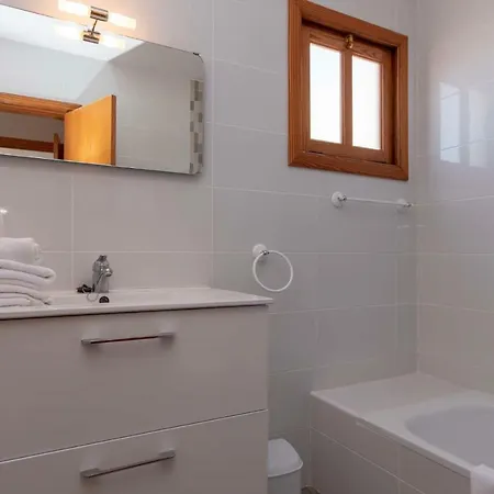 Port Royale 64 - Two Bed Penthouse Lägenhet