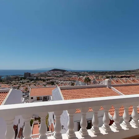 Port Royale 64 - Two Bed Penthouse * Los Cristianos (Tenerife)