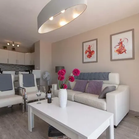 Port Royale 64 - Two Bed Penthouse Los Cristianos (Tenerife)